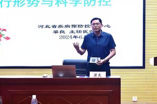 马龙：詹姆斯打我们场均快攻得分能达到6.5分 他冲起来就像头火车